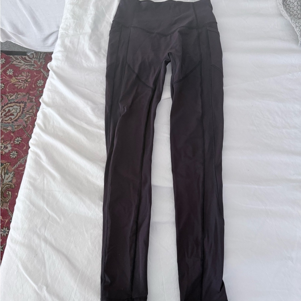 Lululemon - Picture 2 of 4